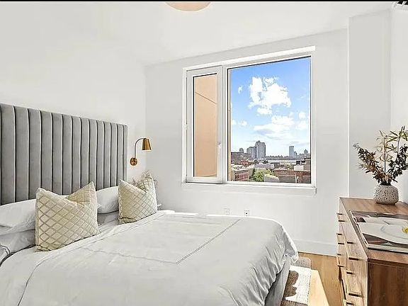 5th image of 161 Meserole Ave #4B