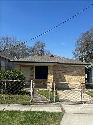 1628 Bartholomew St Photo 1