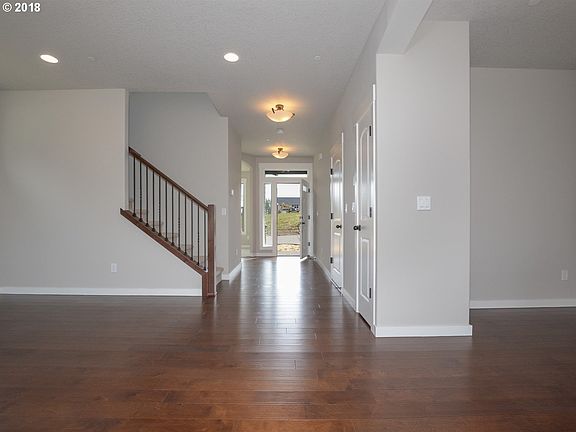3rd image of 4122 NE Tacoma Ct