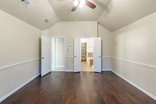 901 Witherby Ln — Photo 12