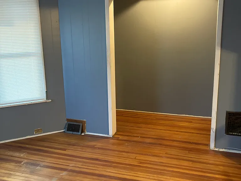 1321 Poplar St — Photo 7