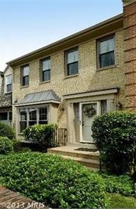 503 Council Ct NE, Vienna, VA, 22180