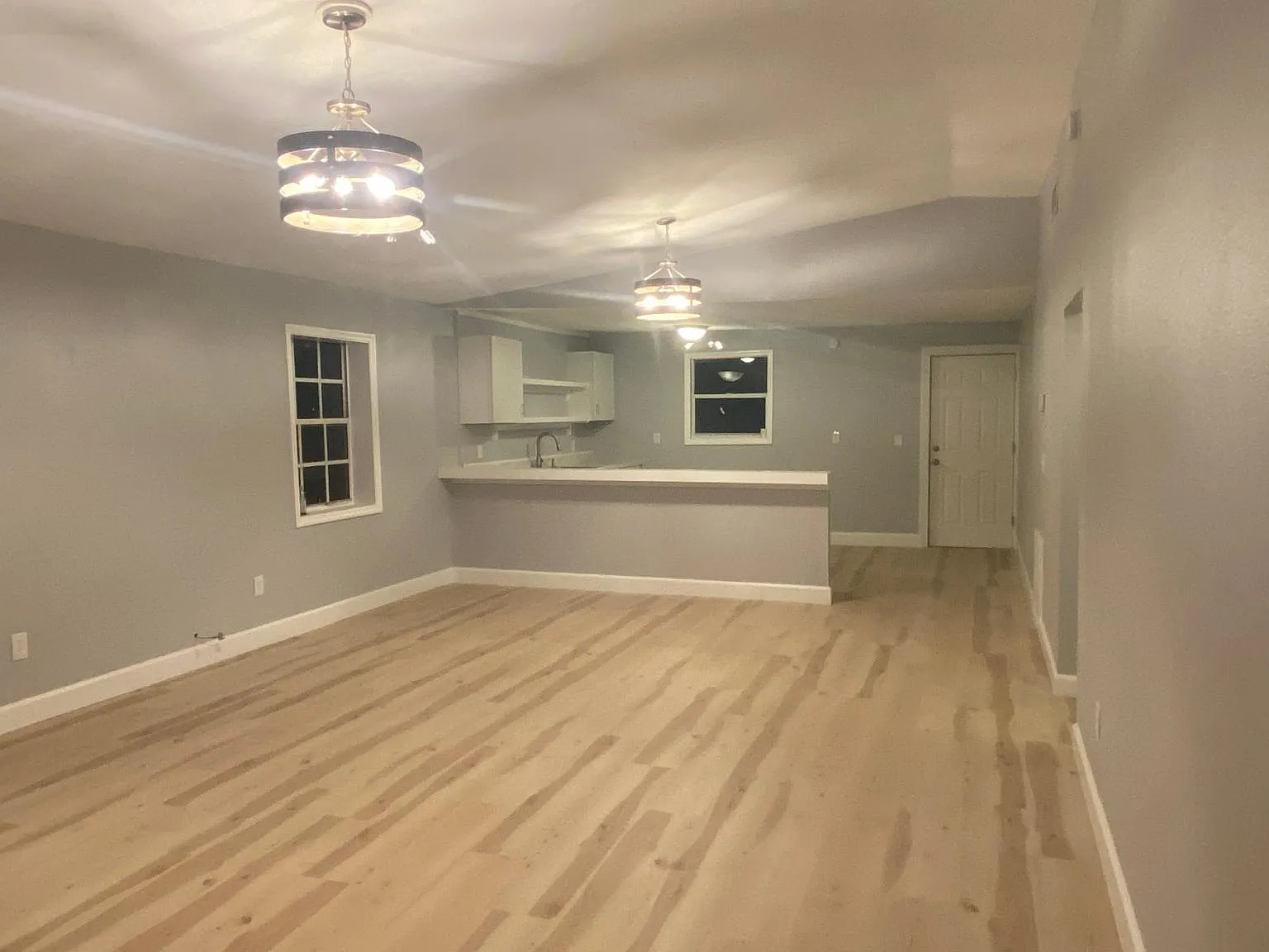 1103 Washington St — Photo 3
