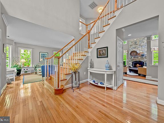 4th image of 40845 Forest Glen Dr