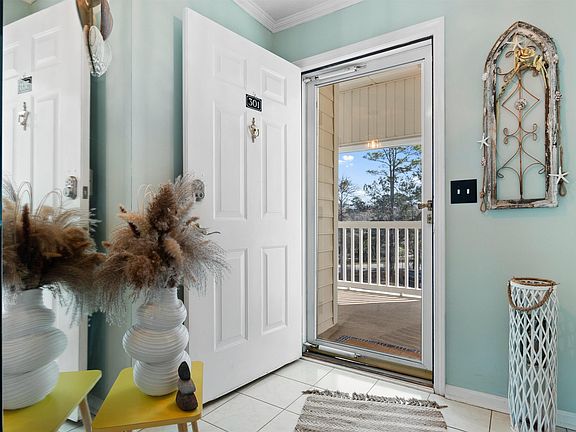 3rd image of 611 Woodmoor Dr. #301