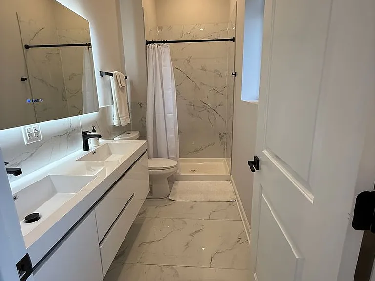 1635 S California Ave — Photo 57