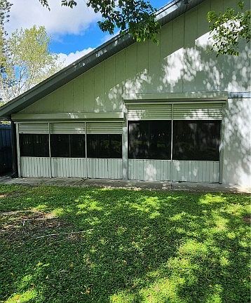 3rd image of 10653 Vanceboro Ct