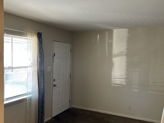 4th image of 4801 Hickory Ave #1