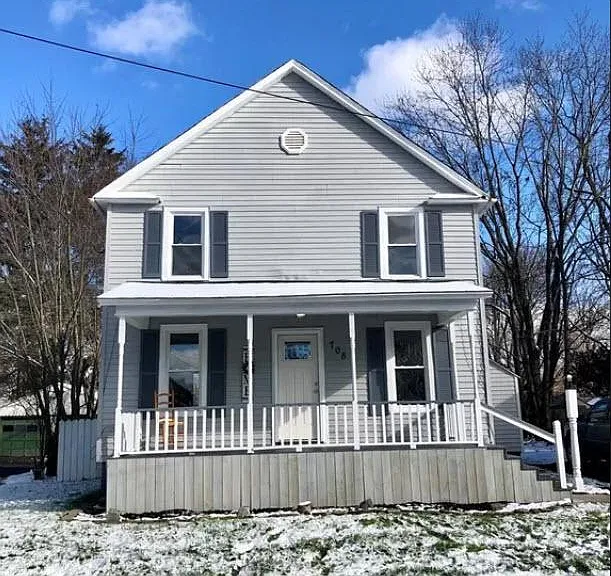 708 Johnson St — Photo 2