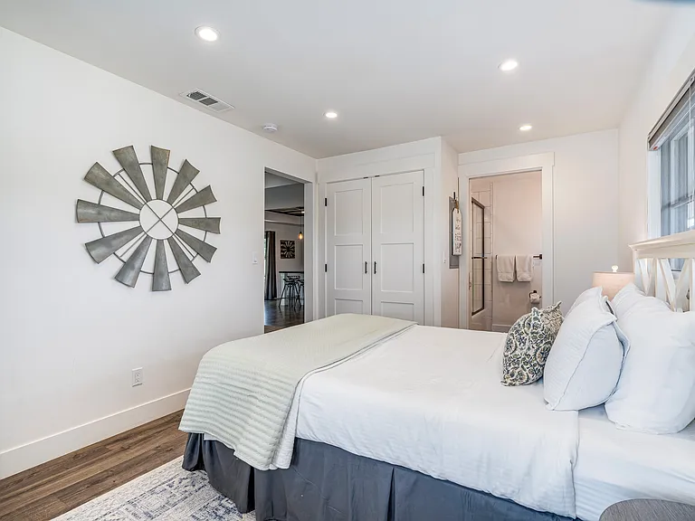 2650 Acacia Ave — Photo 14