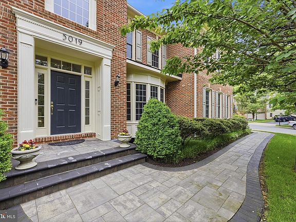 2nd image of 5019 Tothill Dr