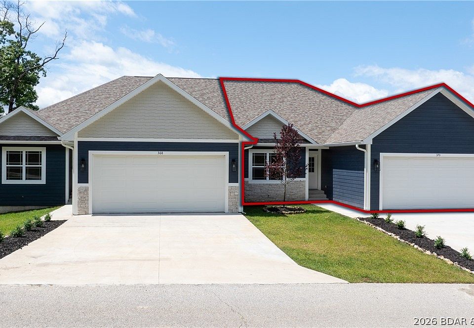 1st image of 370 Tuscany Dr
