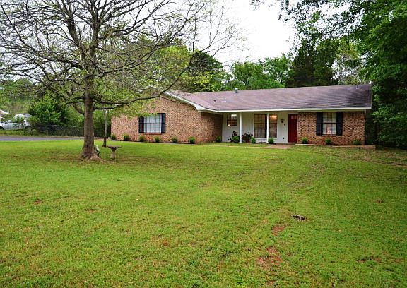 3rd image of 207 Seminole Dr