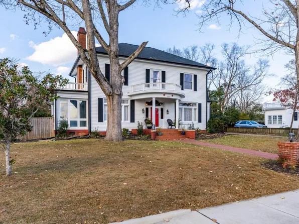 220 S Fayetteville St, Clayton, NC 27520