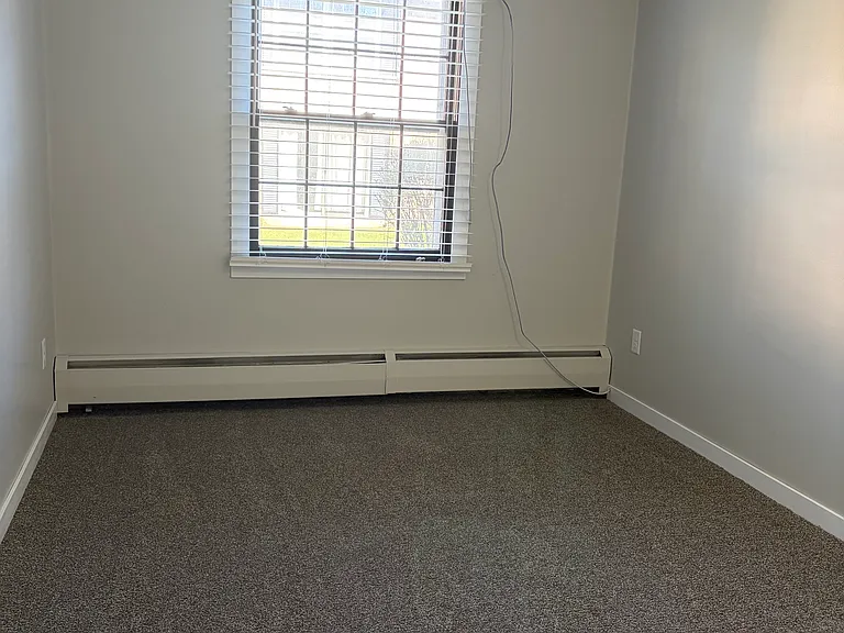 1025 Smetana Rd #3 — Photo 9