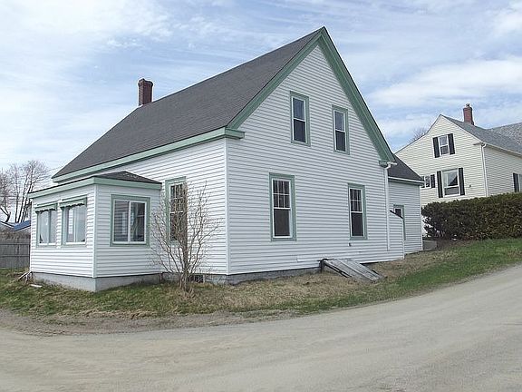 3rd image of 20 Madison St