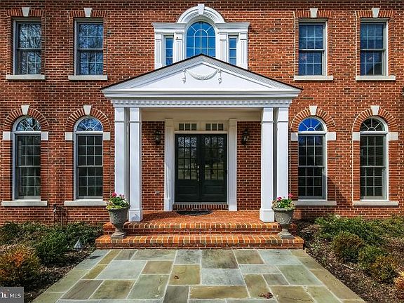 2nd image of 3444 Fawn Wood Ln