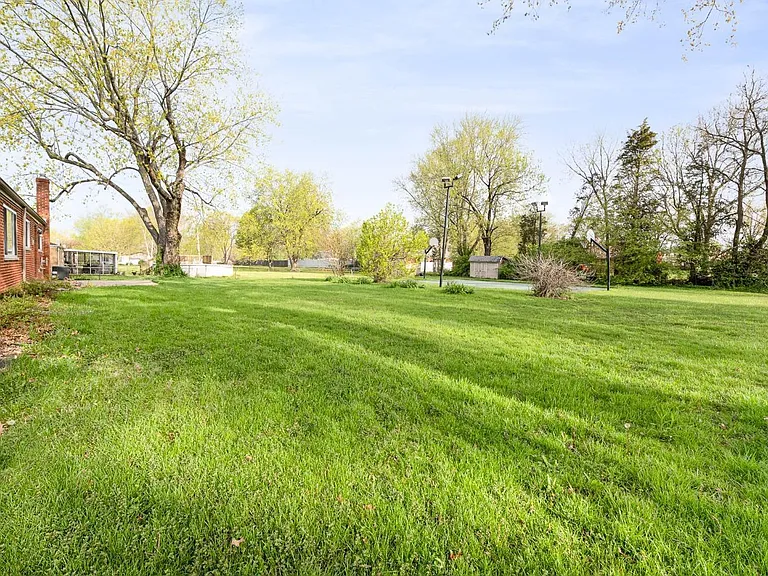 428 Kings Mills Rd — Photo 22