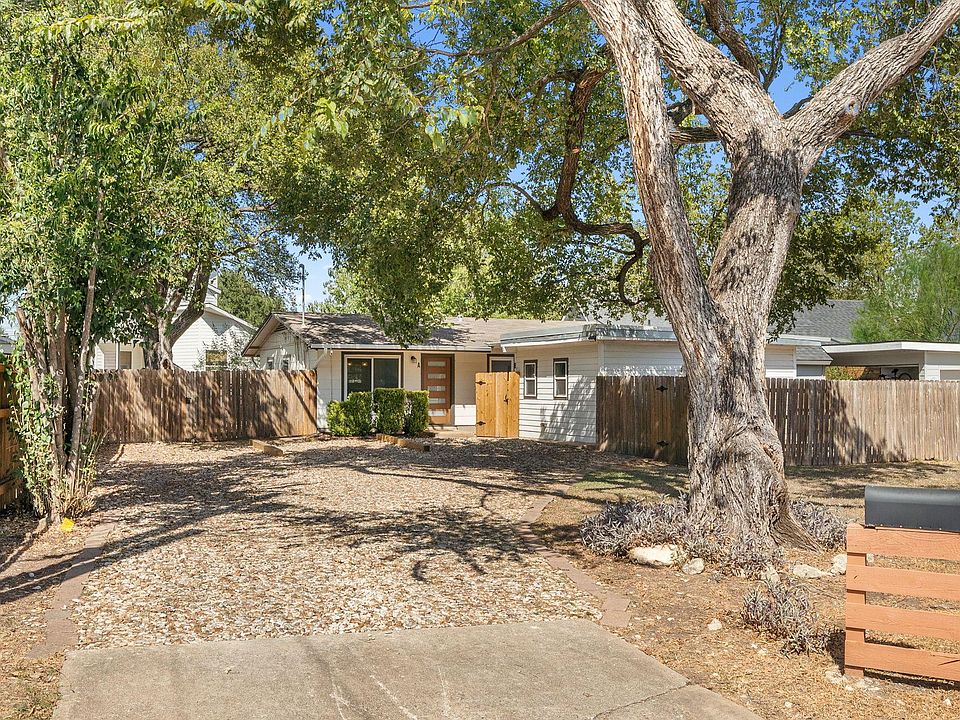 1st image of 904 Plateau Cir