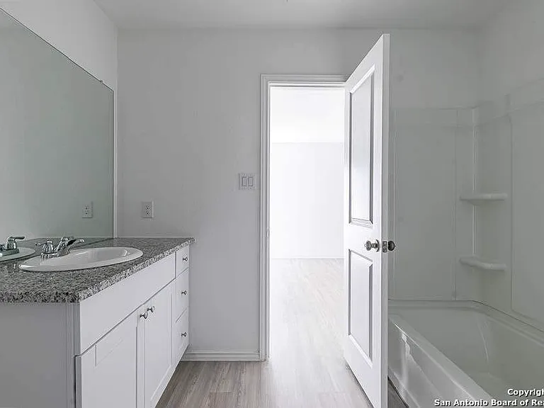 14907 Greenfield Ml — Photo 21