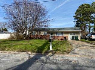 2832 N Shore Dr, Suffolk, VA 23435