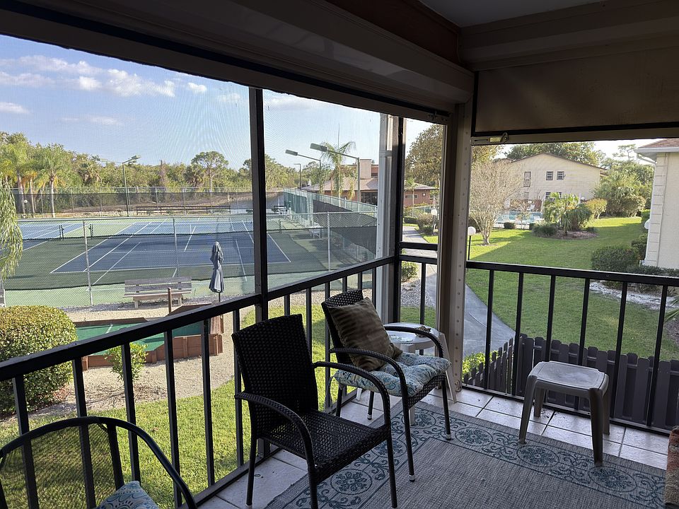 1st image of 5707 Foxlake Dr APT 8