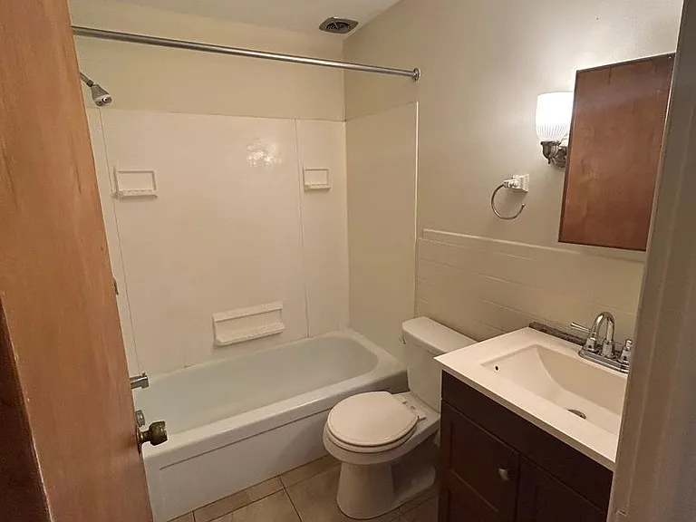 114 McLaughlin Rd — Photo 5