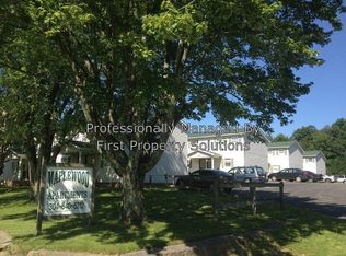 581 Prosperity Rd, Mount Hope, WV 25880