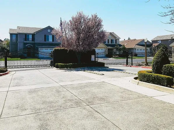 2839 Isabel Ave, Clovis, CA 93611