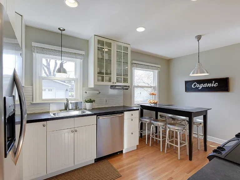 5928 Kellogg Ave — Photo 6