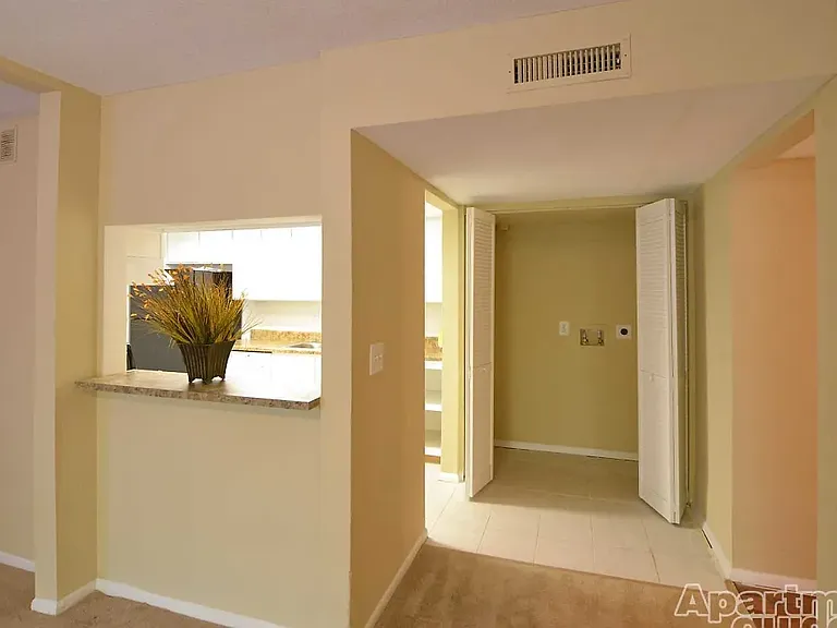 Red Bay Apartment Complex — Photo 34