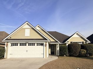 4244 Shadow Garden Dr, Hahira, GA 31632