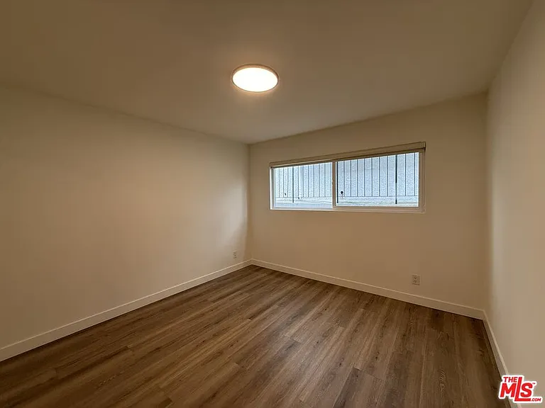 314 S Clark Dr #2 — Photo 22