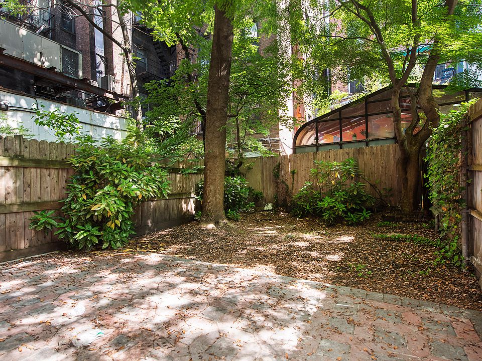 1st image of 359 W 22nd St