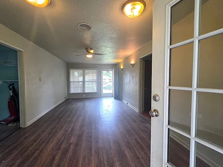 4909 N Pate Ave — Photo 25