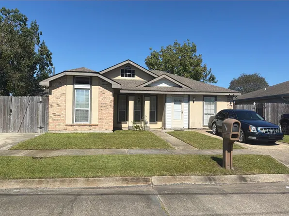 2800 Tara Dr, Violet, LA 70092