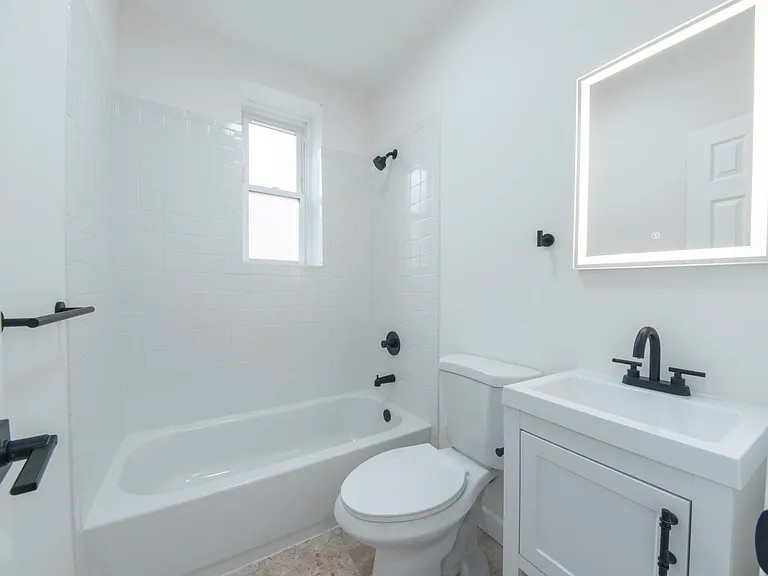 Wellwood Manor — Photo 11