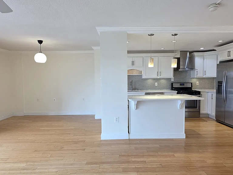 750 Harvard Ave #1117 — Photo 7
