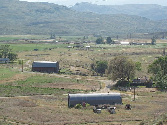 Just giving you a look around from the east side of the land (4)