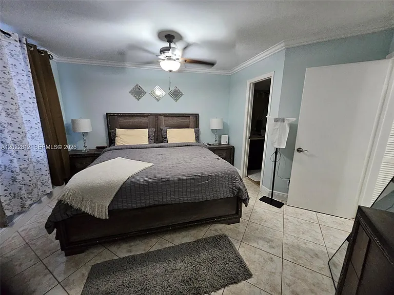 212 Lake Pointe Dr #113 — Photo 46