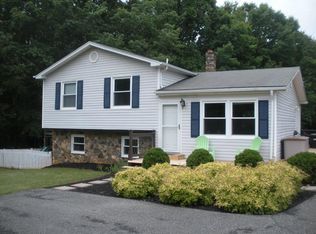 5185 Meadors Spur Rd, Moneta, VA 24121