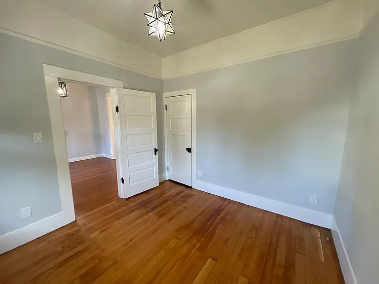 1625 B St — Photo 25