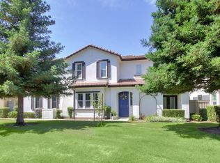 8034 Linda Isle Ln, Sacramento, CA