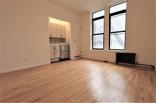 Rented by Town Residential | media 21