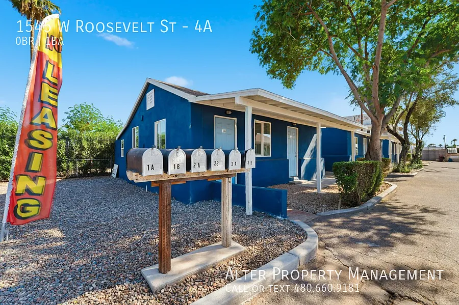 1545 W Roosevelt St — Photo 4
