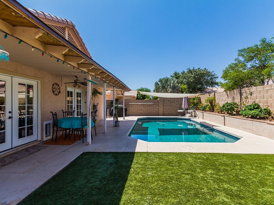 1st image of 13418 W Saguaro Ln