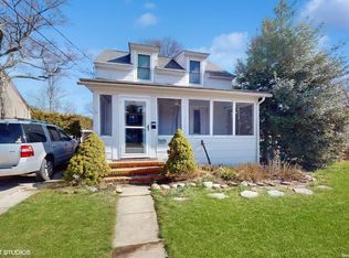 242 Fishel Ave, Riverhead, NY 11901