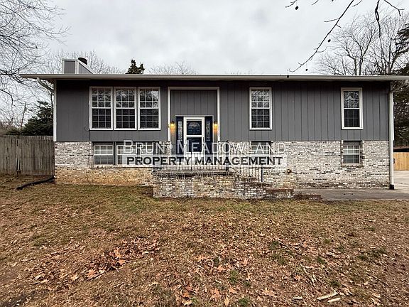 3rd image of 11105 Lake Hills Dr