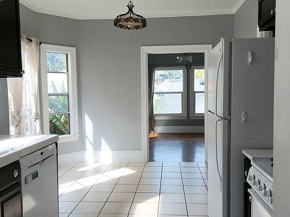 From kitchen to dining room, to living room