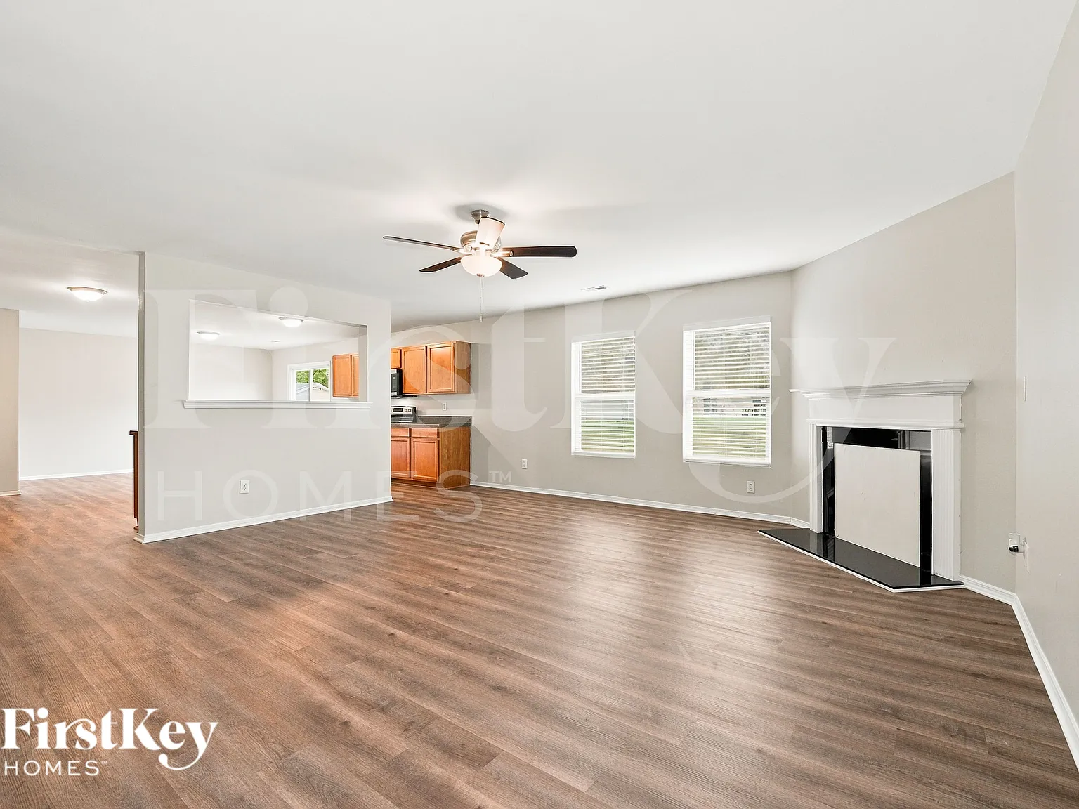 3 bed, 2.5 bath, 3268 sqft, $2,275 — Photo 3